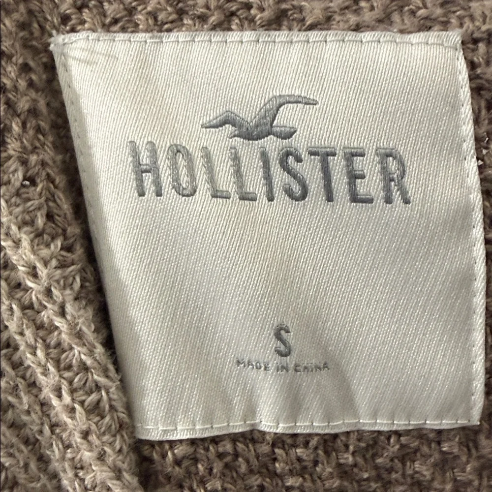 Hollister Men’s  Patchwork Knit Sweater Size Small